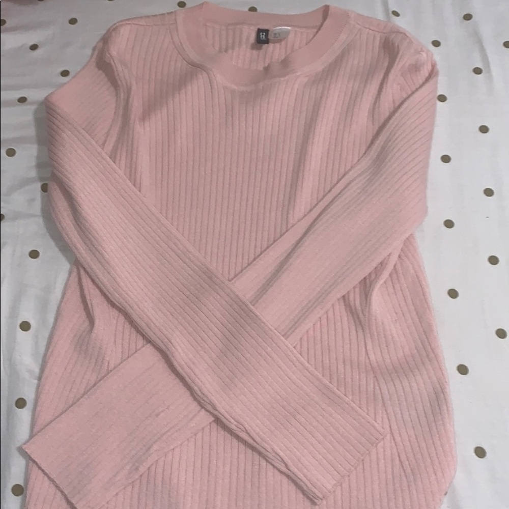 H&M long sleeve pink shirt.